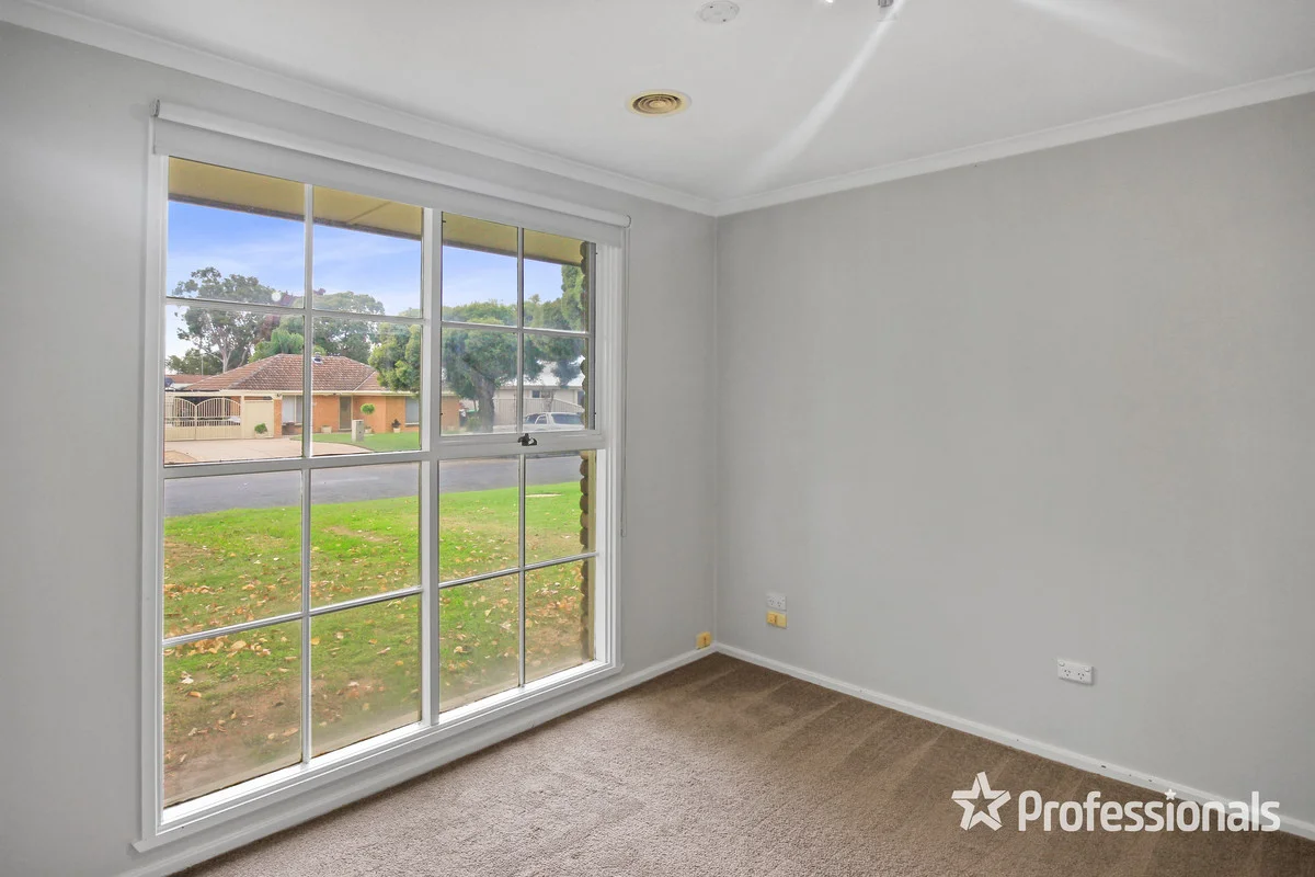 Additional image 10 of 6 Nandina Avenue, Lake Albert NSW 2650