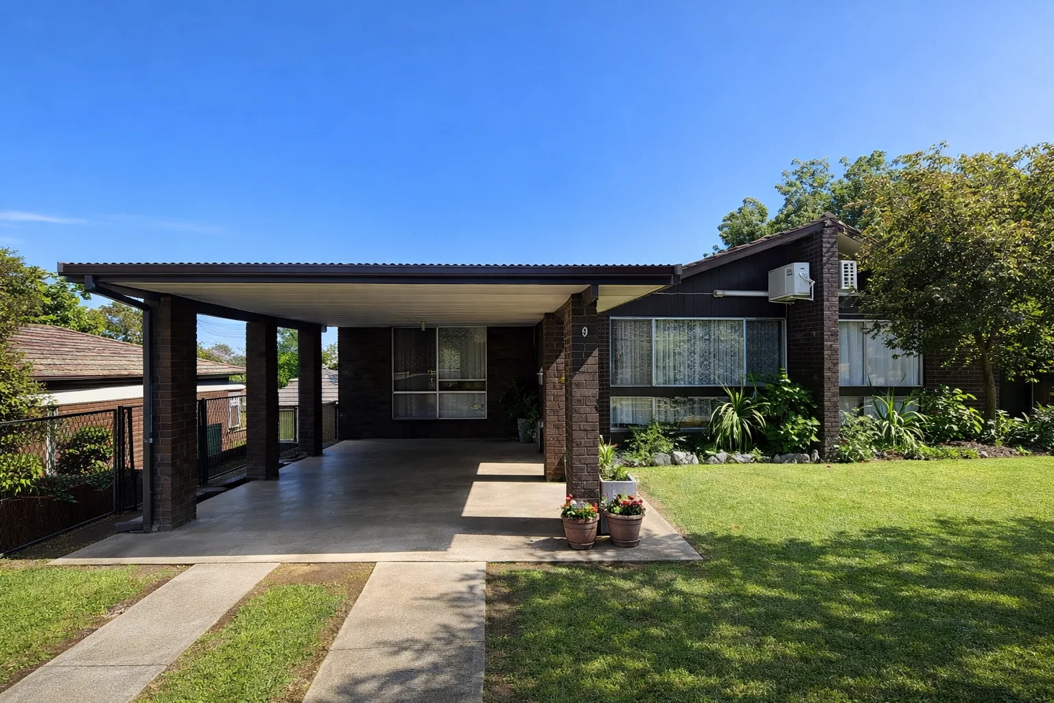1/4 Yarmouth Parade, Tamworth NSW 2340