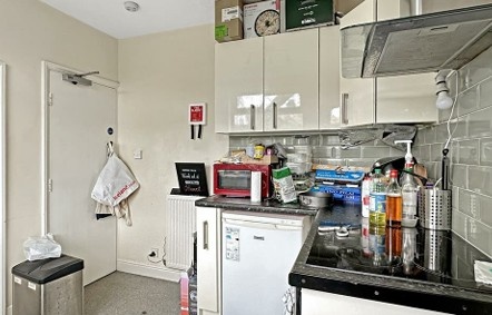 3 Bed Flat, Harvey Goodwin Avenue, CB4, N1 7GU photo 4