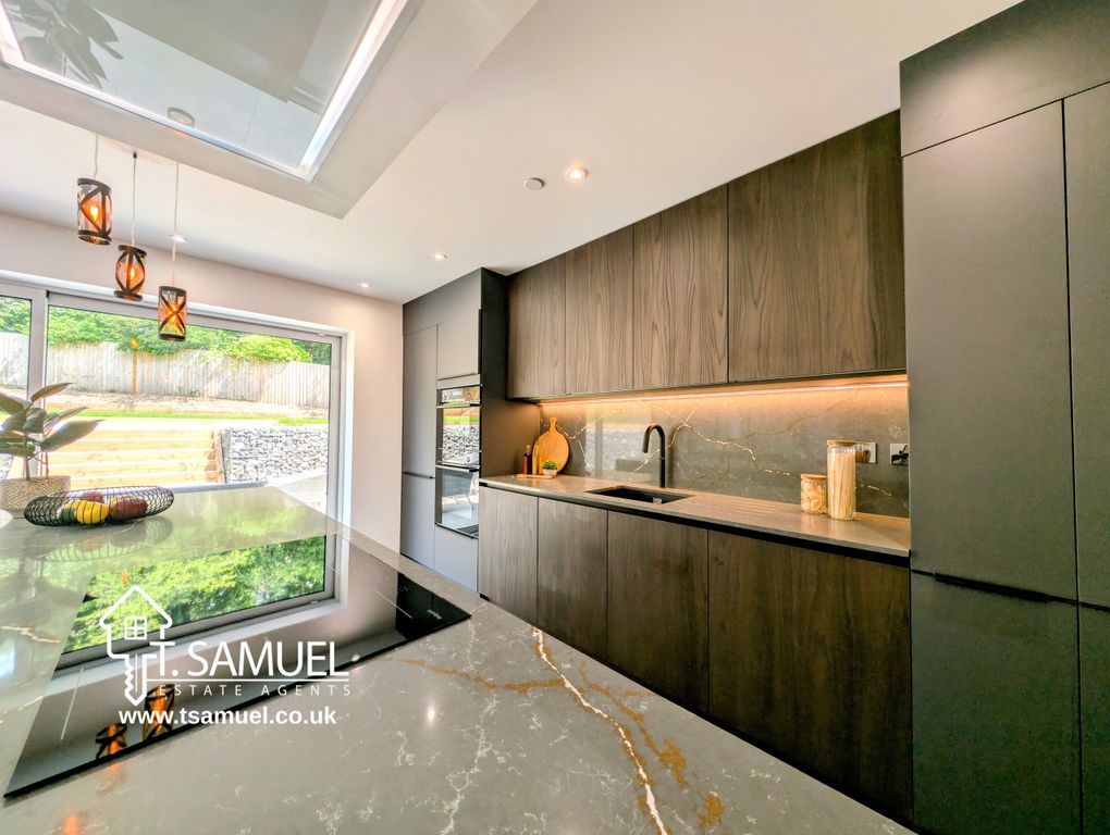 Additional image 15 of 5 bed detached house for saleThe Oaks, Trem Y Dyffryn, Mountain Ash CF45