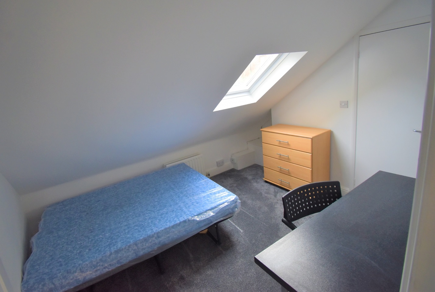 Additional image 6 of 8 Bed Semi-Detached House, Granby Gardens, RG1, N1 7GU