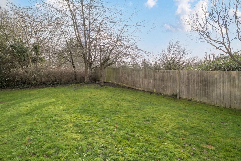 Additional image 4 of 1 bed maisonette for saleEyston Drive, Weybridge KT13