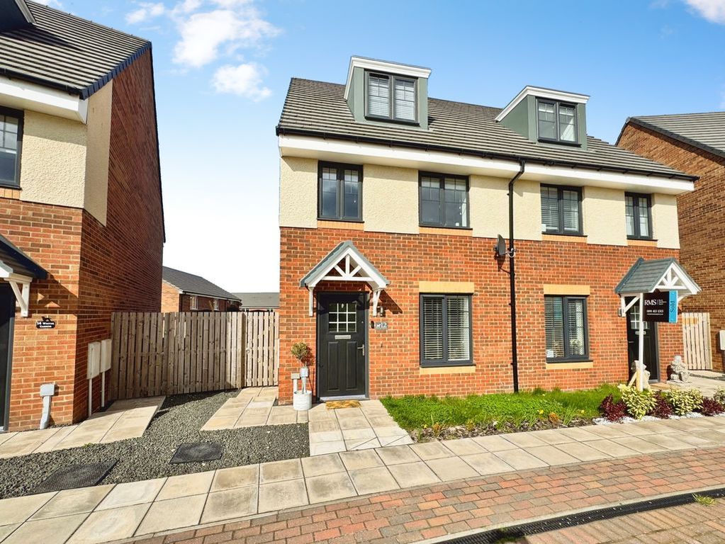 3 bed town house for saleWagtail Gardens, Ryton NE40