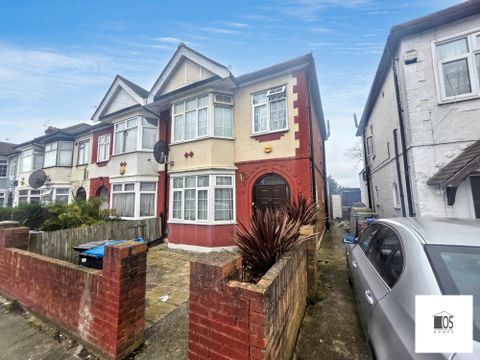 Craig Park Road, Edmonton N18