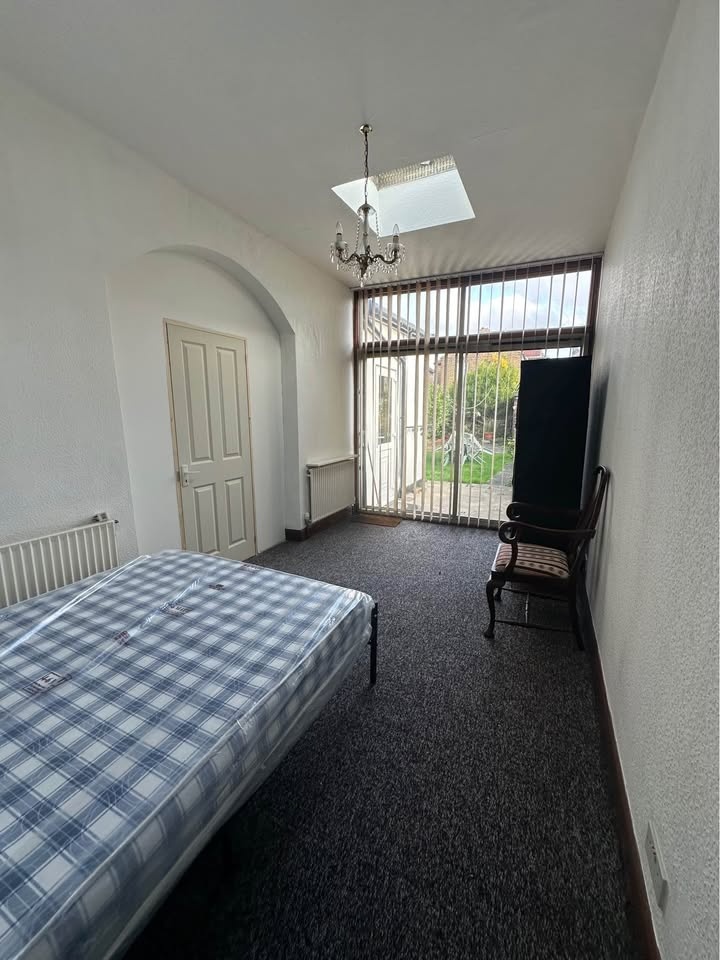 Room in a Shared House, Kept Private, IG1, N1 7GU photo 2