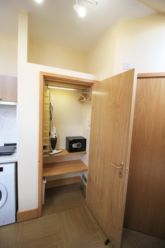 Additional image 5 of Studio Flat, Queens Road, CV1, N1 7GU