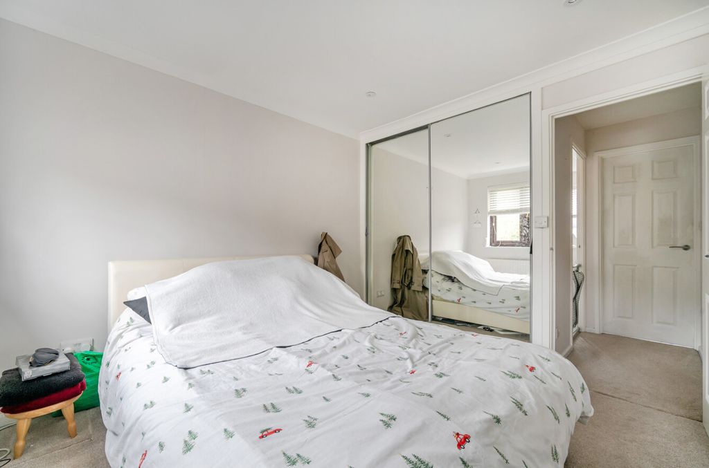 Additional image 6 of 2 bed terraced house for saleHaslemere, Surrey GU27