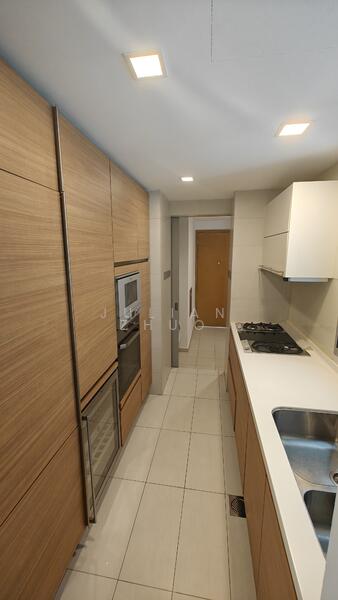 138 Cairnhill Road photo 2