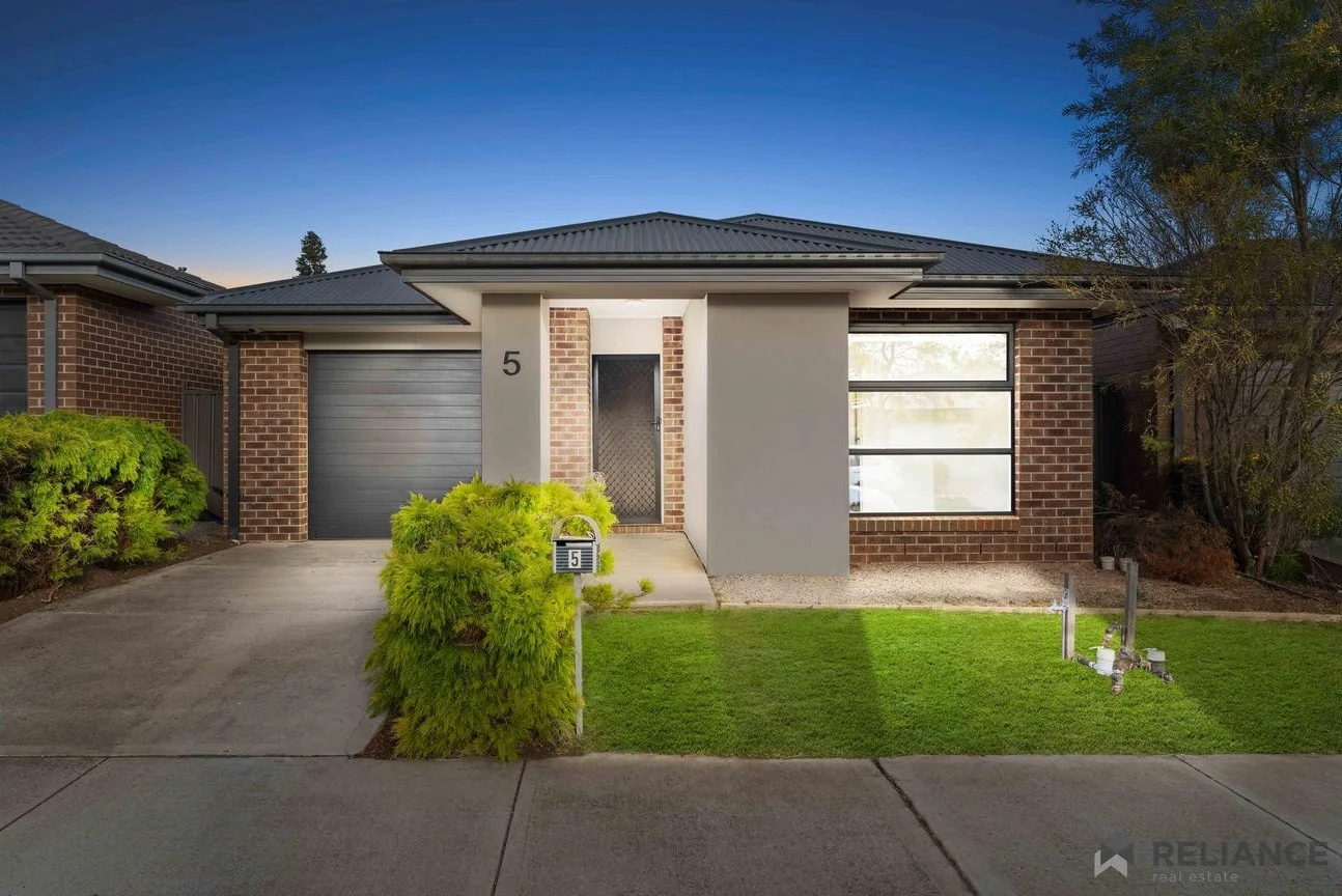 5 Rushton Avenue, Strathtulloh VIC 3338