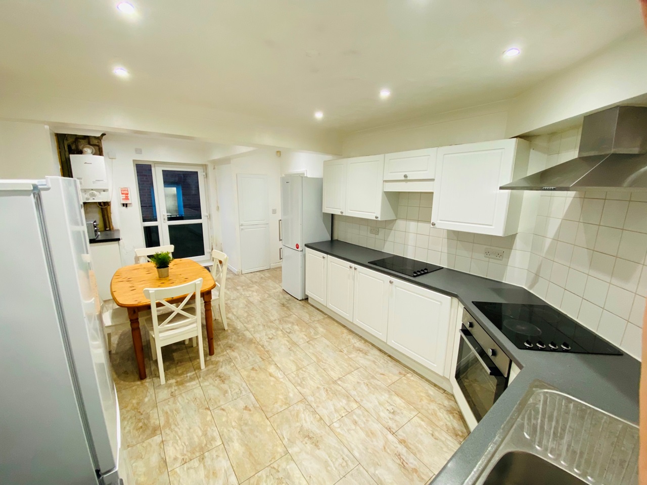 Additional image 10 of 6 Bed Semi-Detached House, Harefied Road, SO17, N1 7GU