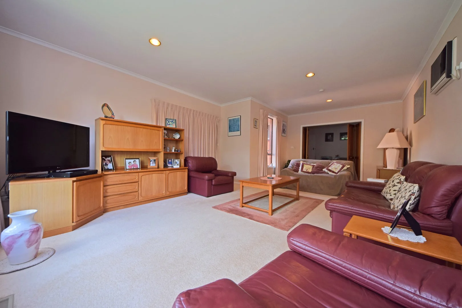 Additional image 2 of 26 Folkestone Road, Glen Waverley VIC 3150