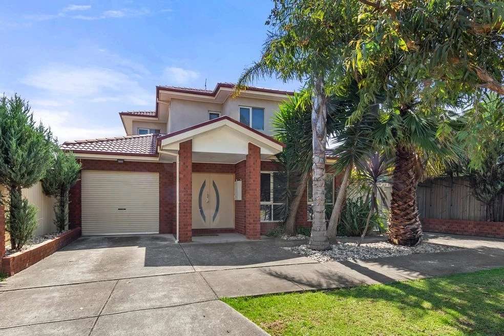 13 Charles Street, St Albans VIC 3021