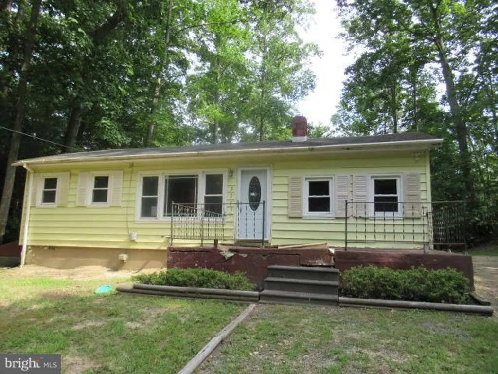 327 Maverick Road, Lusby, MD 20657