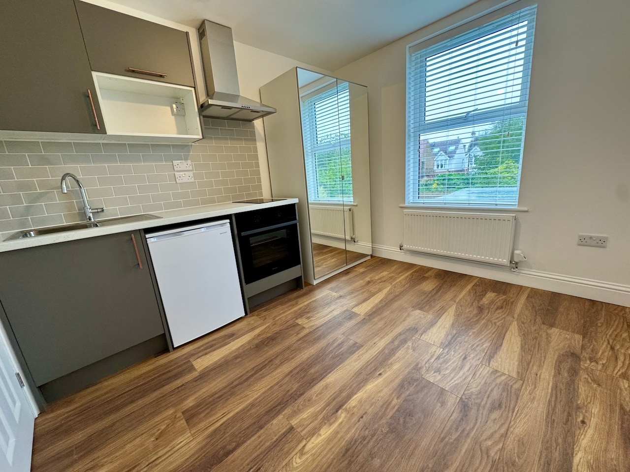1 Bed Flat, Raphael Road, BN3, N1 7GU