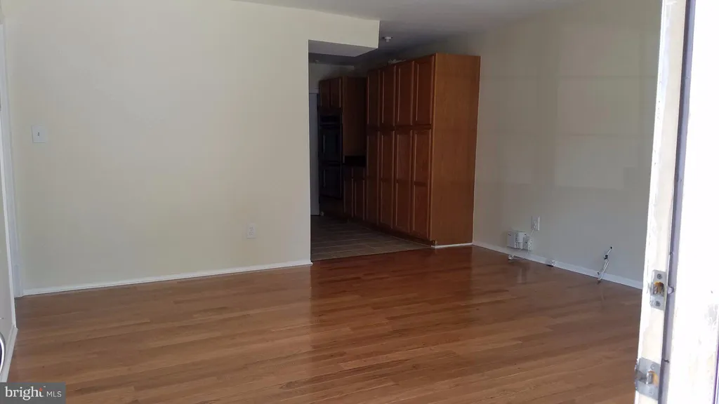 911 Clovis Avenue, Capitol Heights, MD 20743