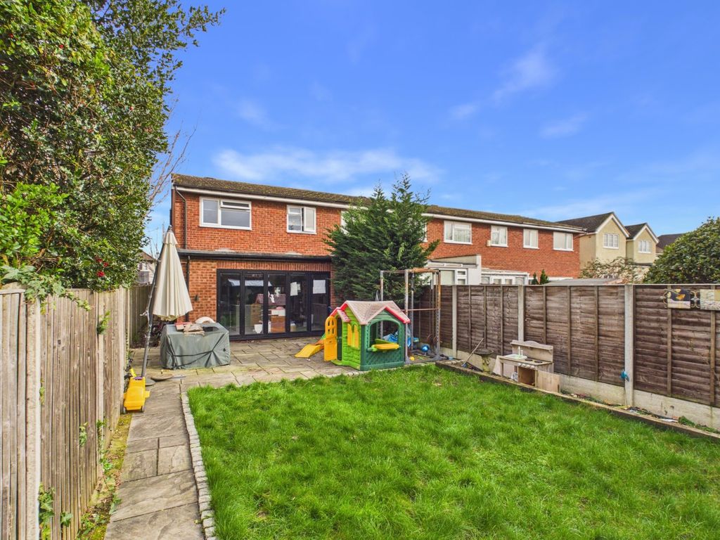 Additional image 3 of 3 bed end terrace house for saleAvondale Avenue, Staines-Upon-Thames, Surrey TW18