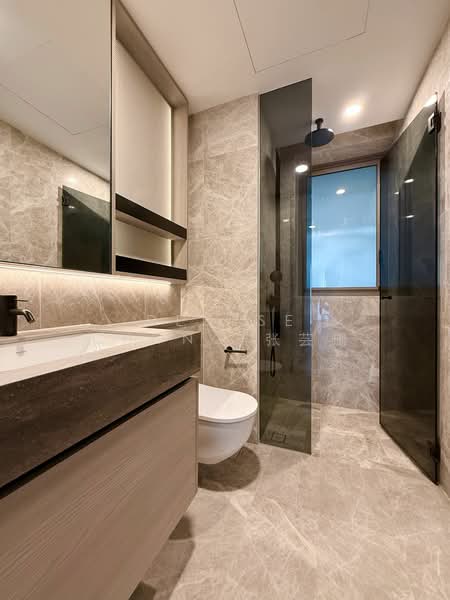10 Harbourfront Avenue photo 5