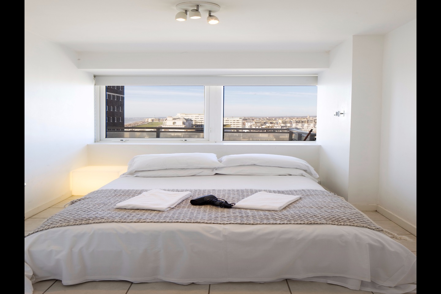 Additional image 2 of 2 Bed Flat, Kings Road- Bills Included -Sea View, BN1, N1 7GU