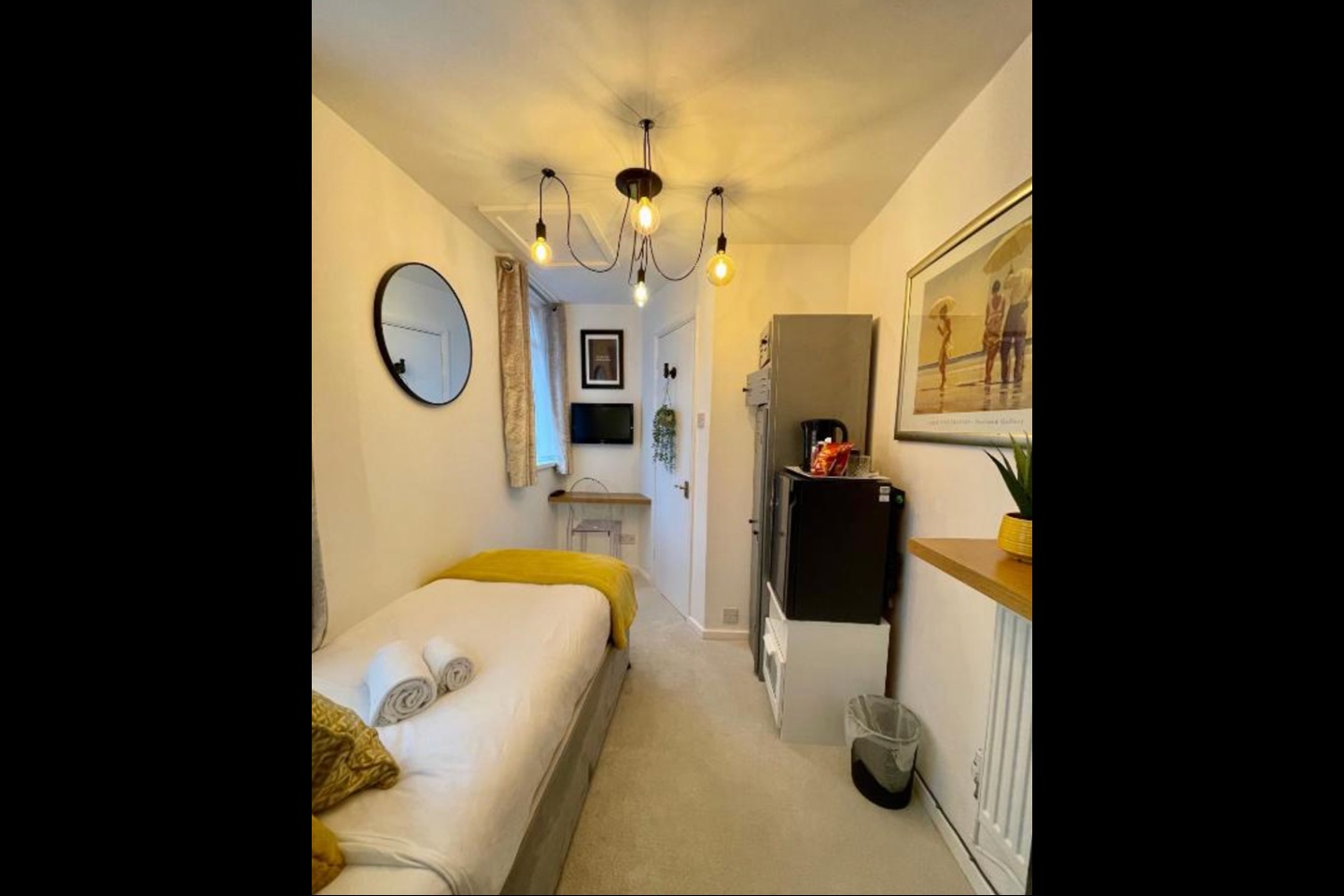 Additional image 3 of 1 Bed Flat, Hotel Rooms Ensuite, BN2, N1 7GU