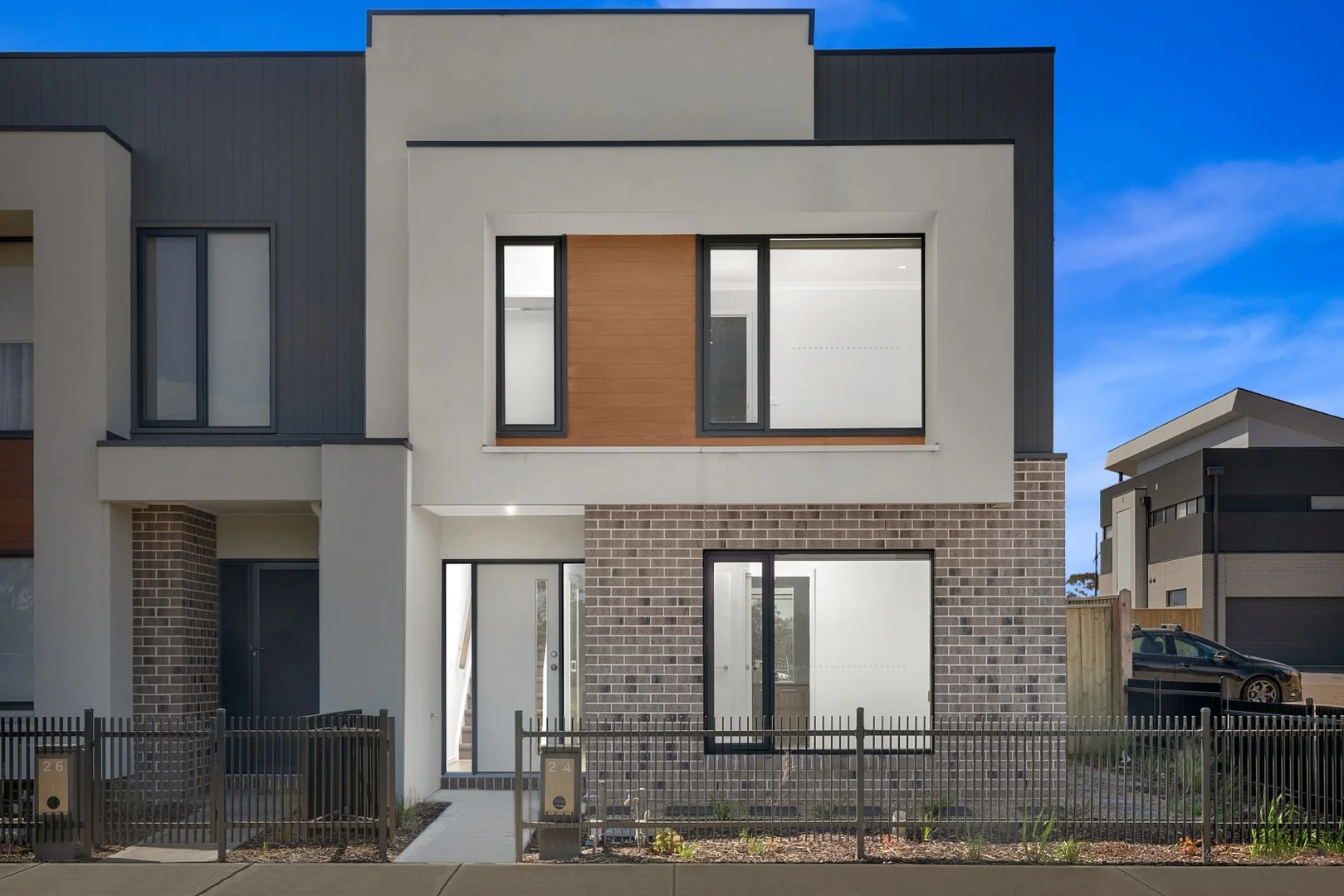 24 LAMINGTON WALK,, Wollert VIC 3750