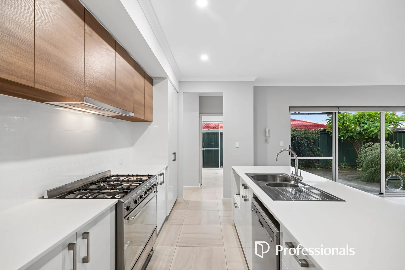 Additional image 2 of 1/75 Hartfield Road, Forrestfield WA 6058
