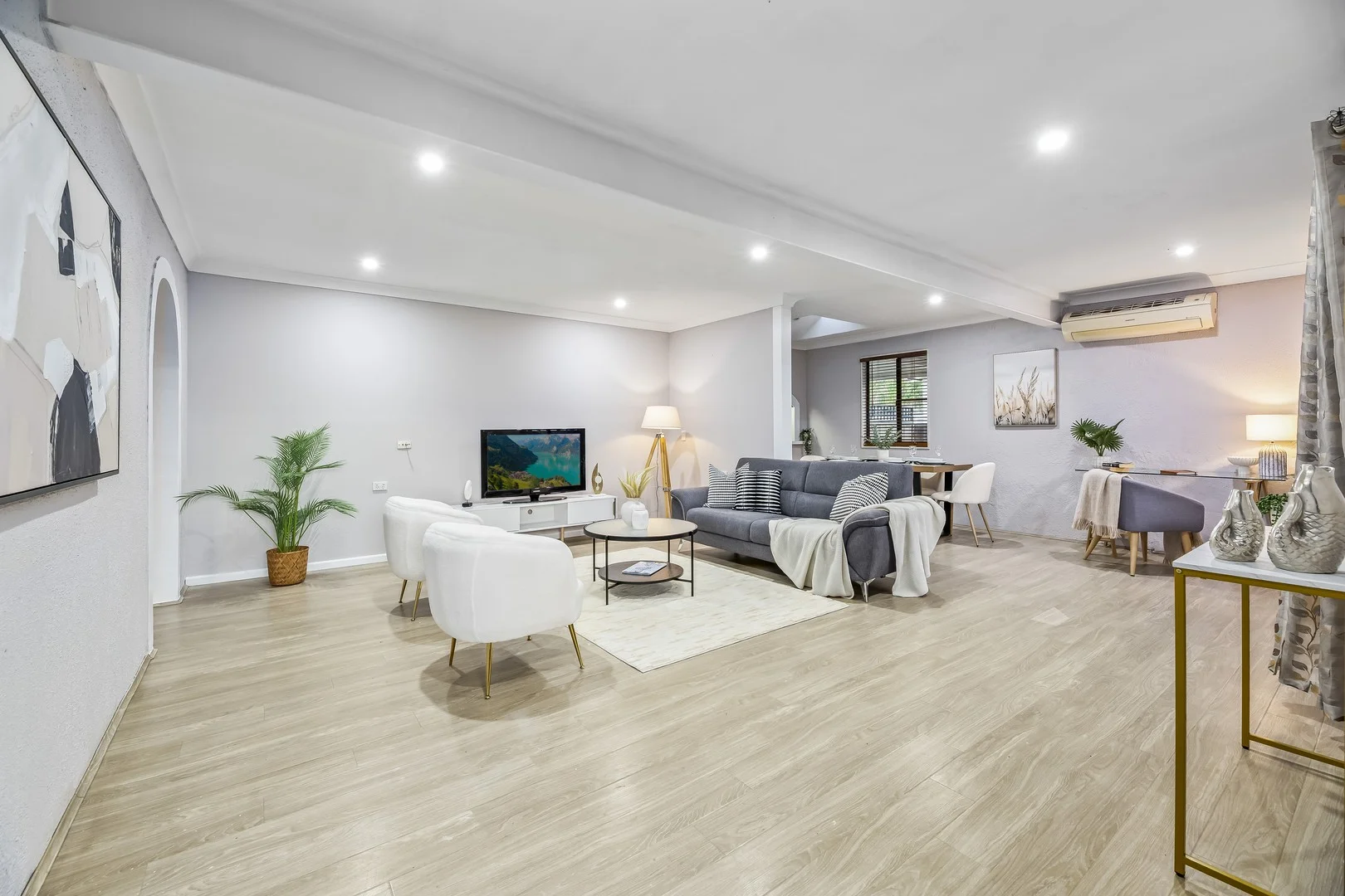 Additional image 3 of 9 TAHITI AVENUE, Lethbridge Park NSW 2770