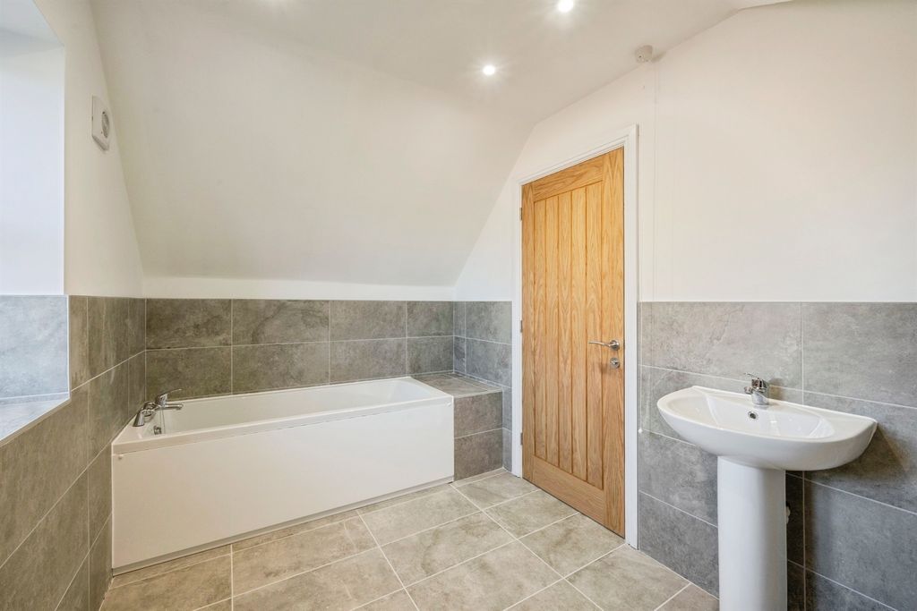 Additional image 14 of 2 bed detached bungalow for saleBrigg Road, Broughton, Brigg DN20