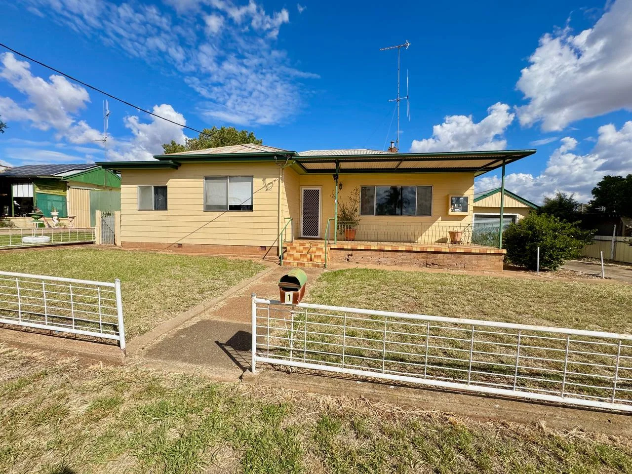 1 Callaghan Street, Parkes NSW 2870