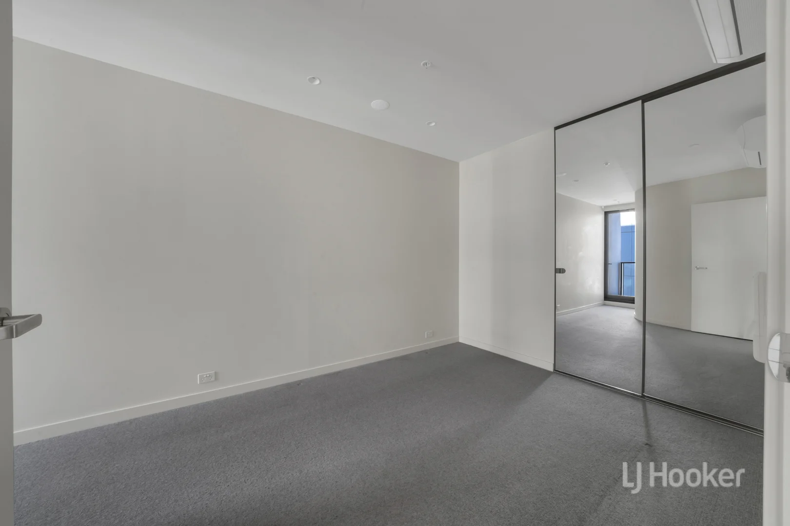Additional image 4 of 1502/8 Daly Street, South Yarra VIC 3141