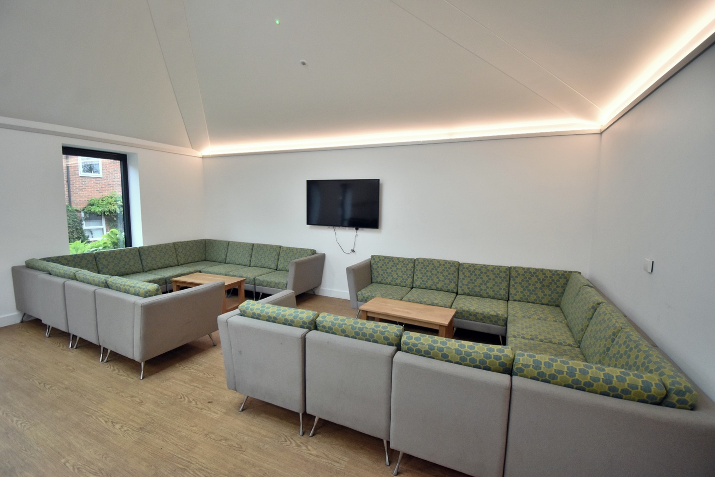 Additional image 12 of Room in a Shared House, Hillside Court, RG1, N1 7GU
