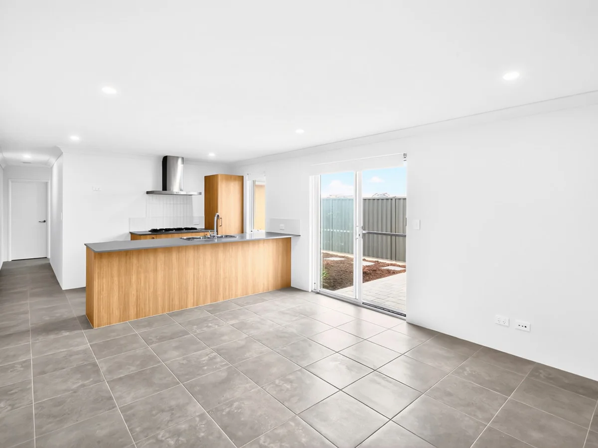 Additional image 6 of 1A Chestnut Way, Eglinton WA 6034