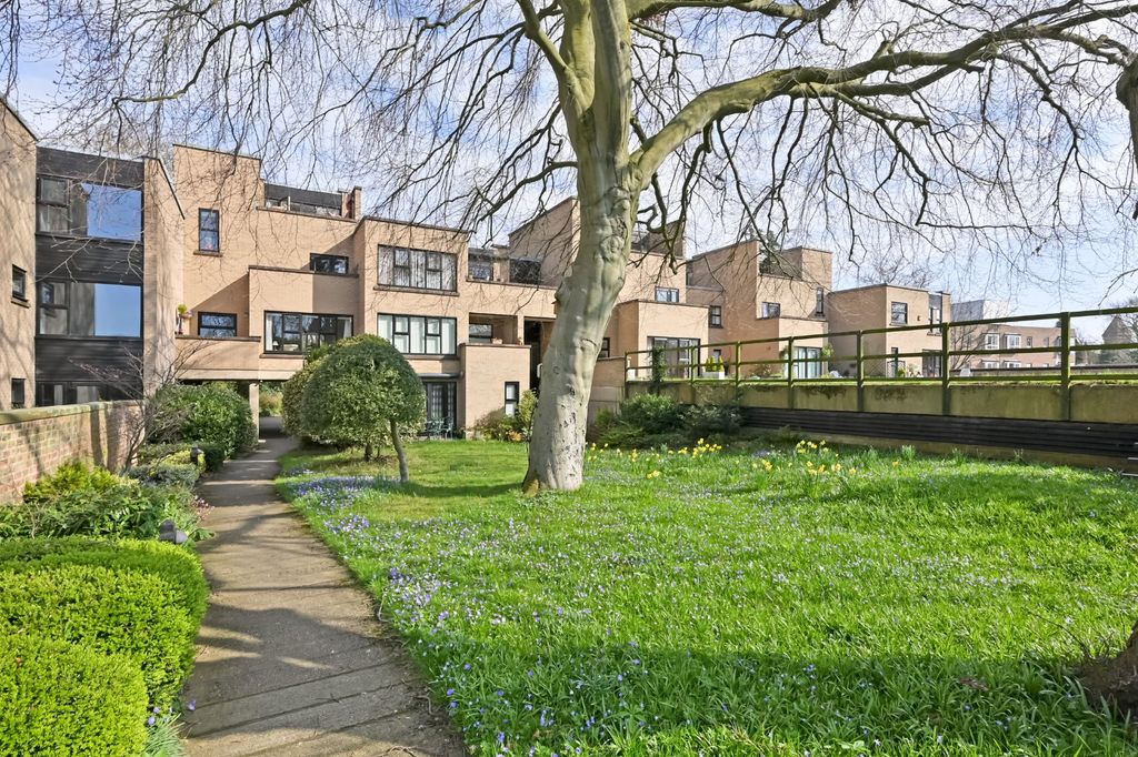 Additional image 2 of 2 bed flat for saleOuse Lea, Shipton Road, York YO30