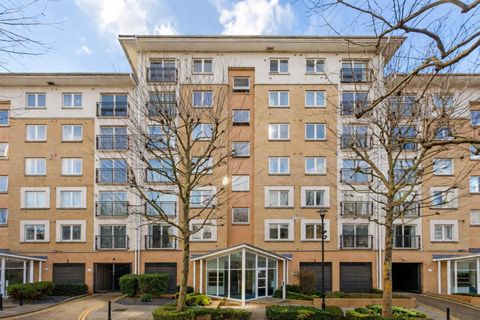 17 Newport Avenue, London E14