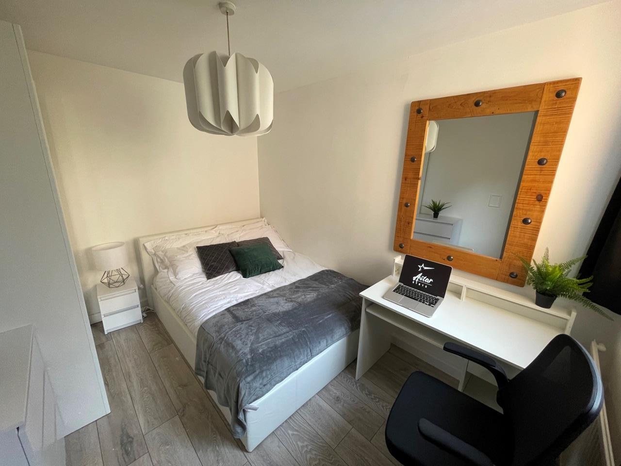 Additional image 9 of 2 Bed Flat, Cape Yard, E1W, N1 7GU