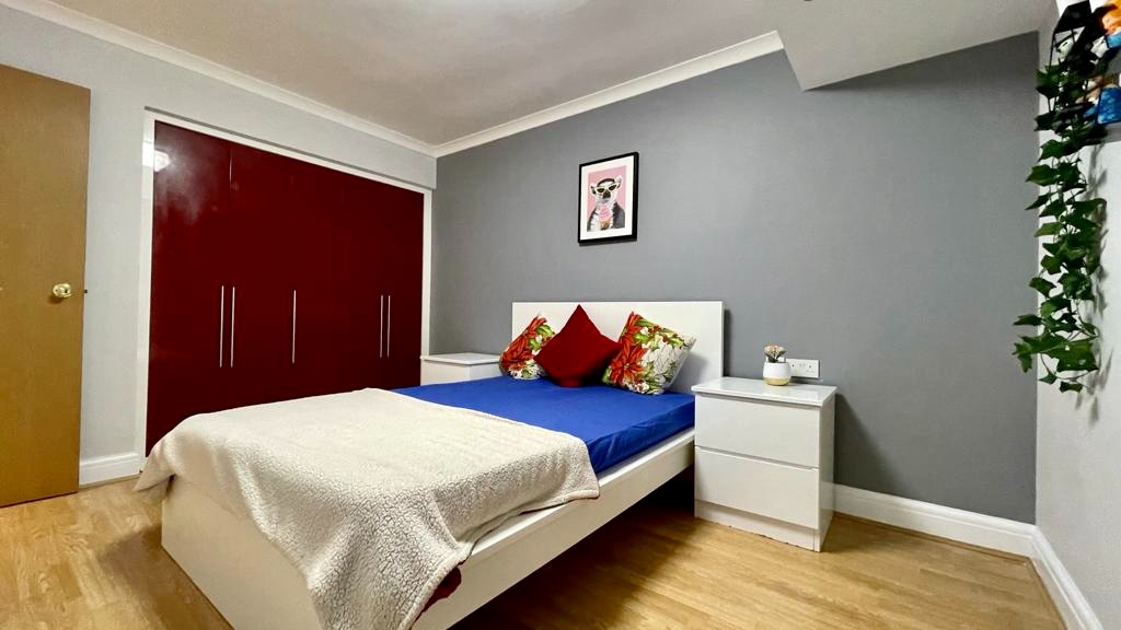 Additional image 2 of 1 Bed Flat, Kingfisher Place, RG1, N1 7GU