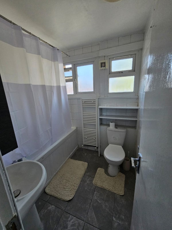 Room in a Shared Flat, Paradise Row, E2, N1 7GU photo 5