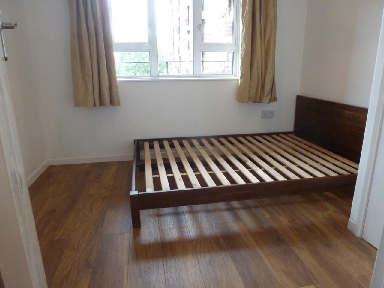 3 Bed Flat, Patmore, SW8, N1 7GU photo 2