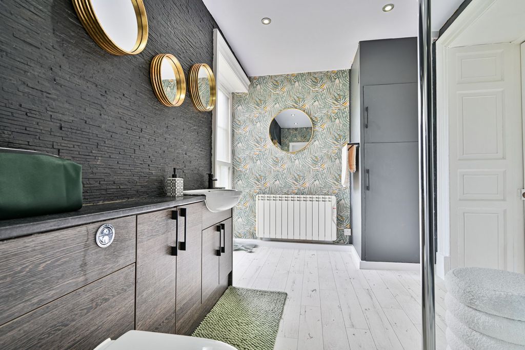 Additional image 16 of 3 bed flat for saleUpper Davaar, 75 High Street, Biggar ML12
