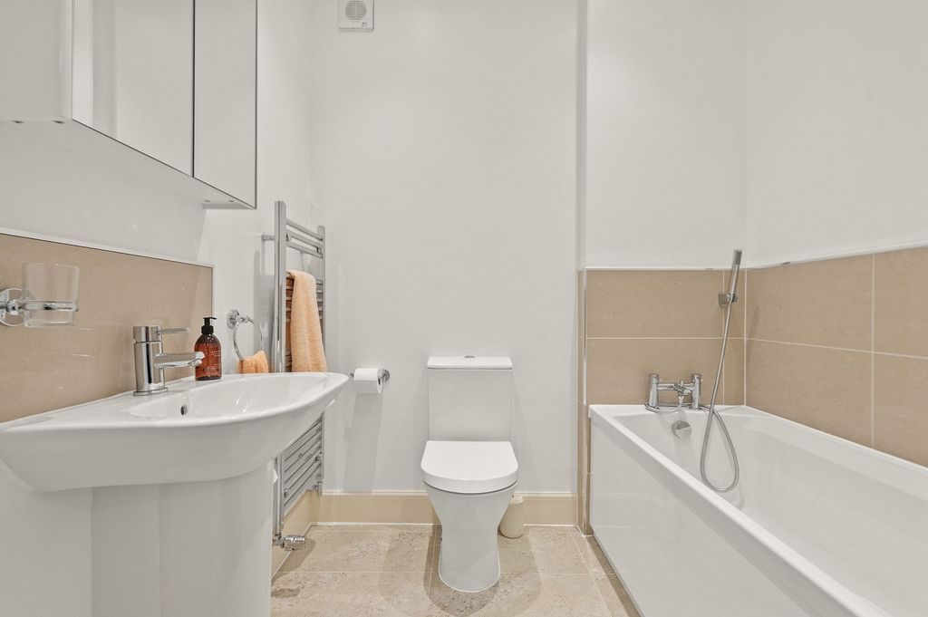 Additional image 9 of 2 bed flat for saleWalmer Apartments, Henderson Street, Bridge Of Allan FK9