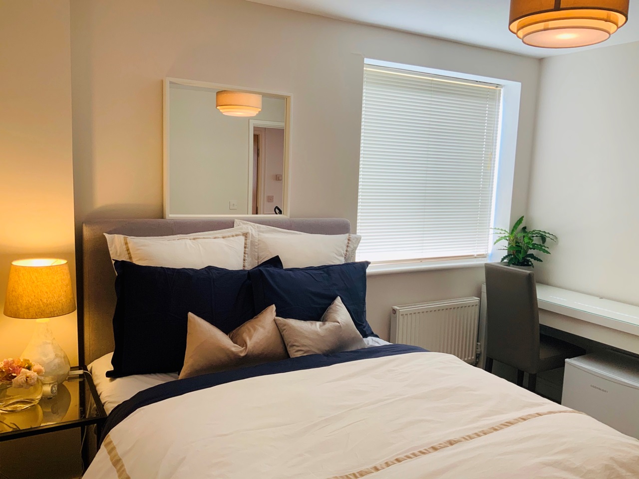 Room in a Shared Flat, Plough Road, SW11, N1 7GU