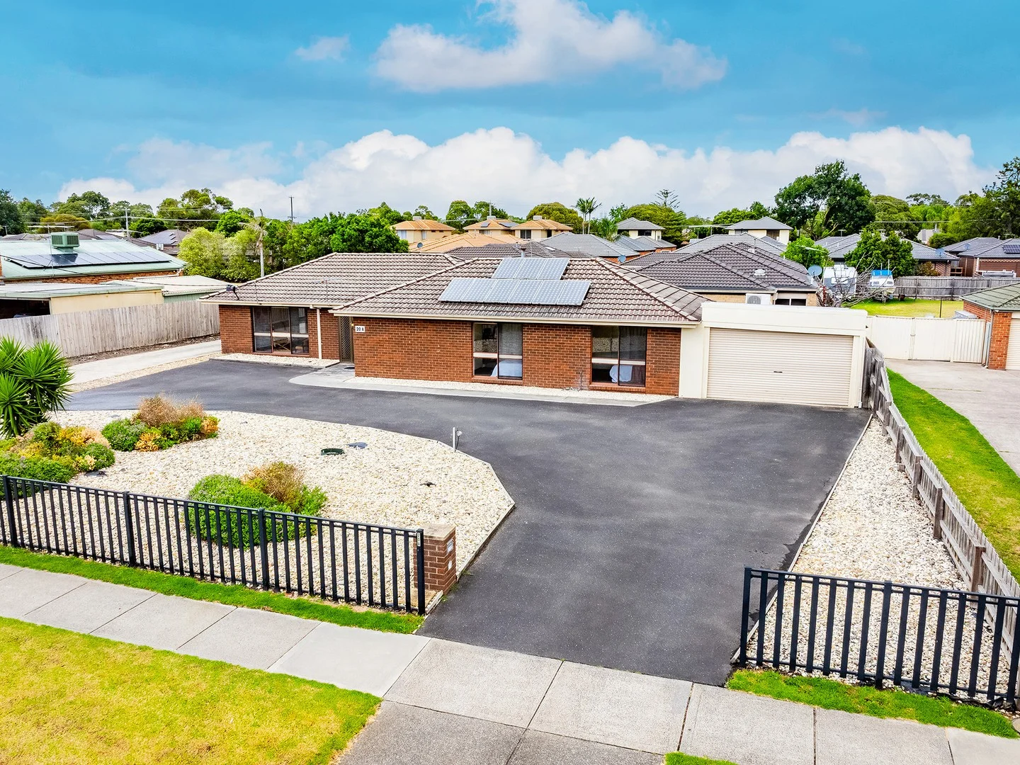 20 Huon Park Road, Cranbourne North VIC 3977