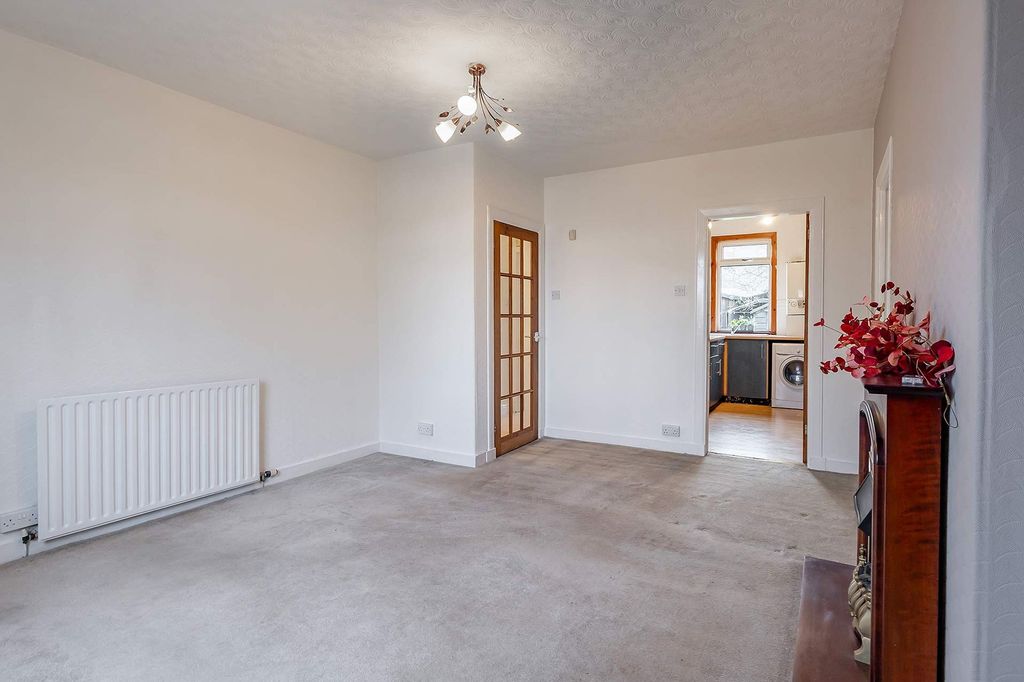 Additional image 4 of 2 bed flat for salePreston Road, Linlithgow EH49
