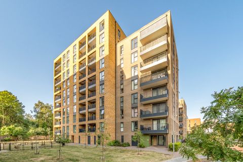 Bowen Drive, Charlton, London SE7