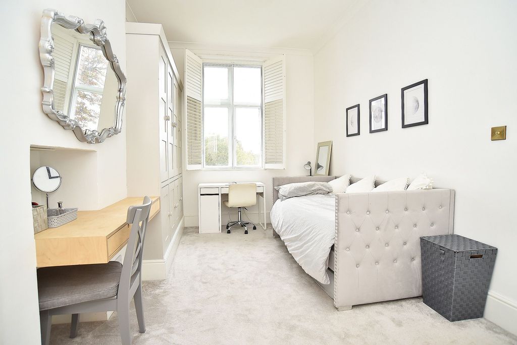 Additional image 8 of 3 bed flat for saleLeeds Road, Harrogate HG2