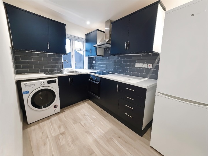 3 Bed Flat, Castle Street, RG1, N1 7GU