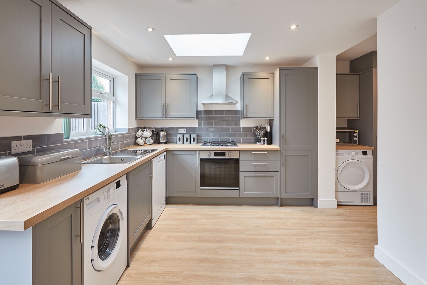 Additional image 2 of 5 Bed Semi-Detached House, Elfleda Road, CB5, N1 7GU