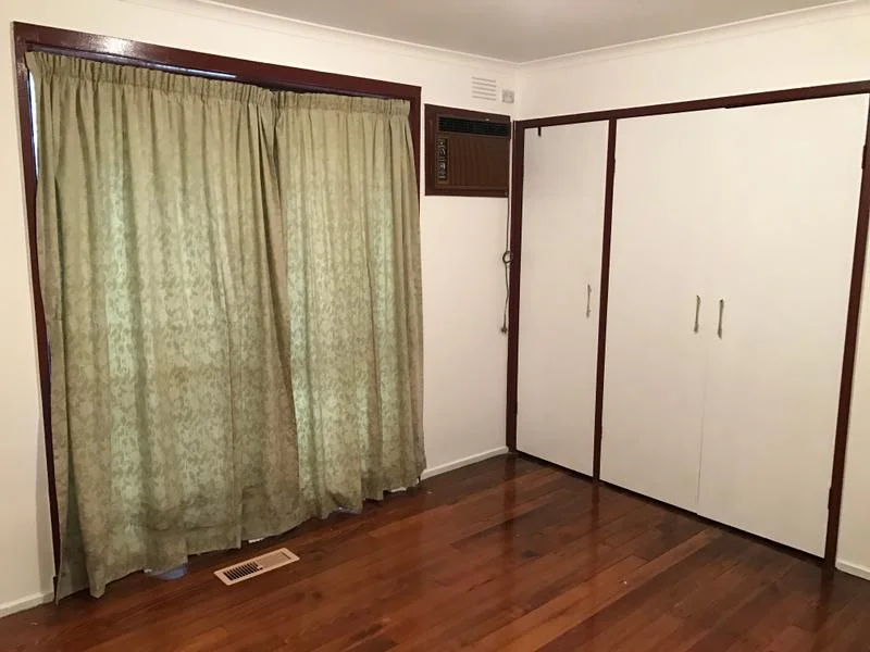 2 Grevillea Road, Kings Park VIC 3021 photo 3