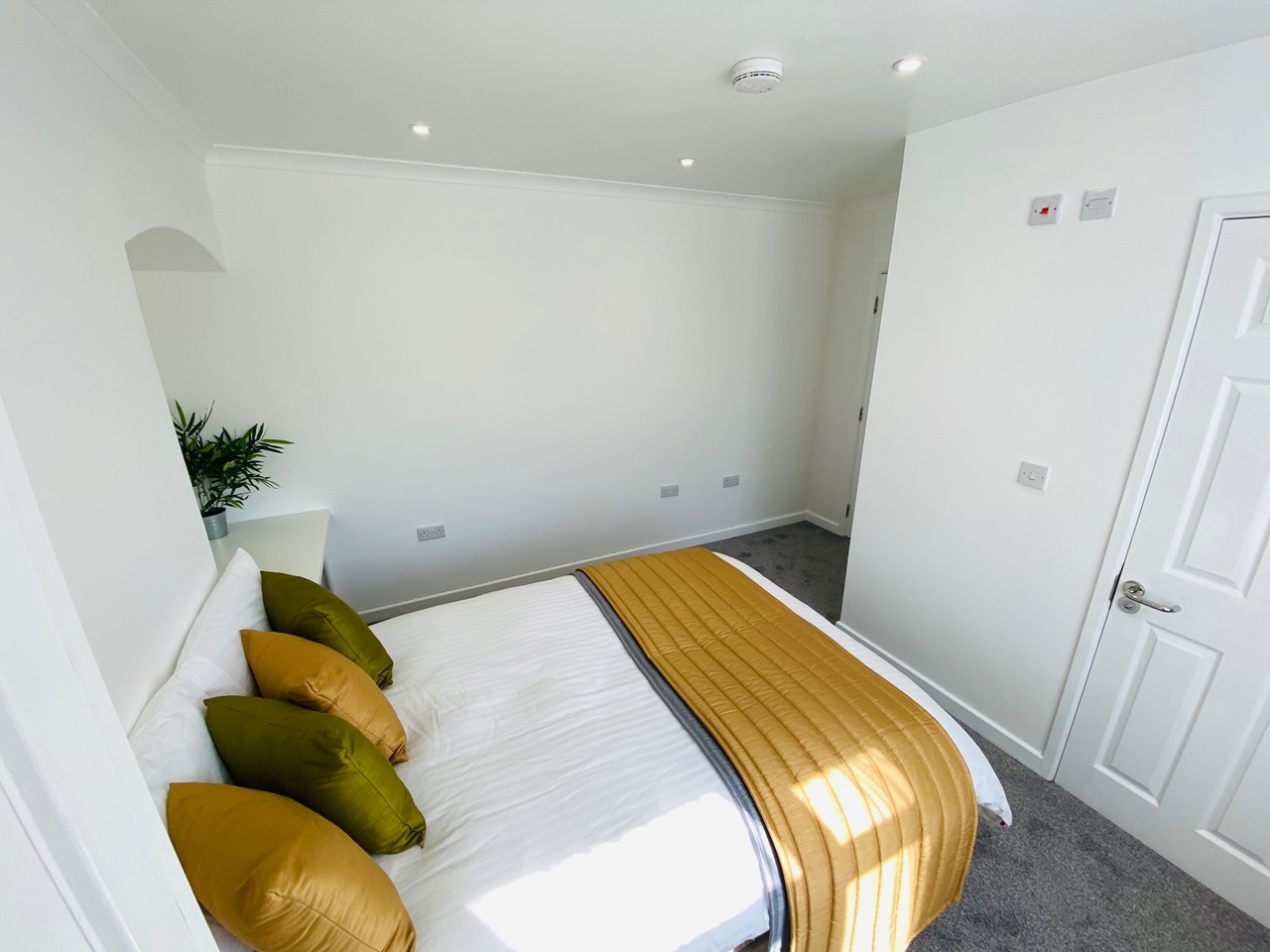 Additional image 2 of 6 Bed Semi-Detached House, Harefied Road, SO17, N1 7GU