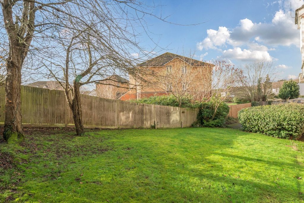 Additional image 11 of 1 bed maisonette for saleEyston Drive, Weybridge KT13
