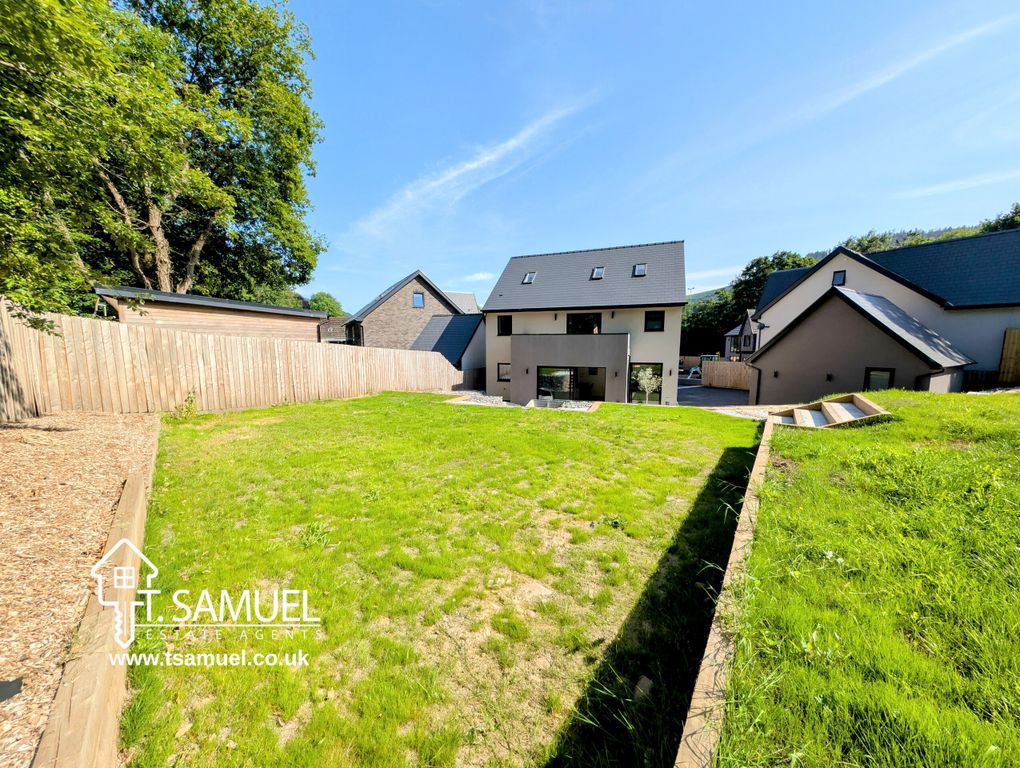 Additional image 76 of 5 bed detached house for saleThe Oaks, Trem Y Dyffryn, Mountain Ash CF45